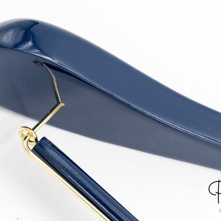 Cintres colorés pour boutique