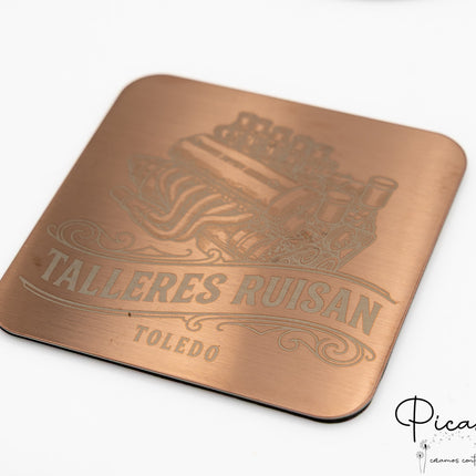 Sous-verres en acier gravés