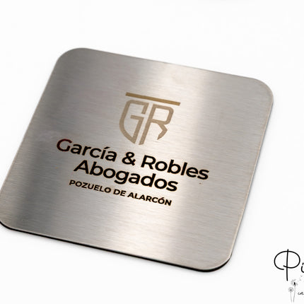 Sous-verres en acier gravés