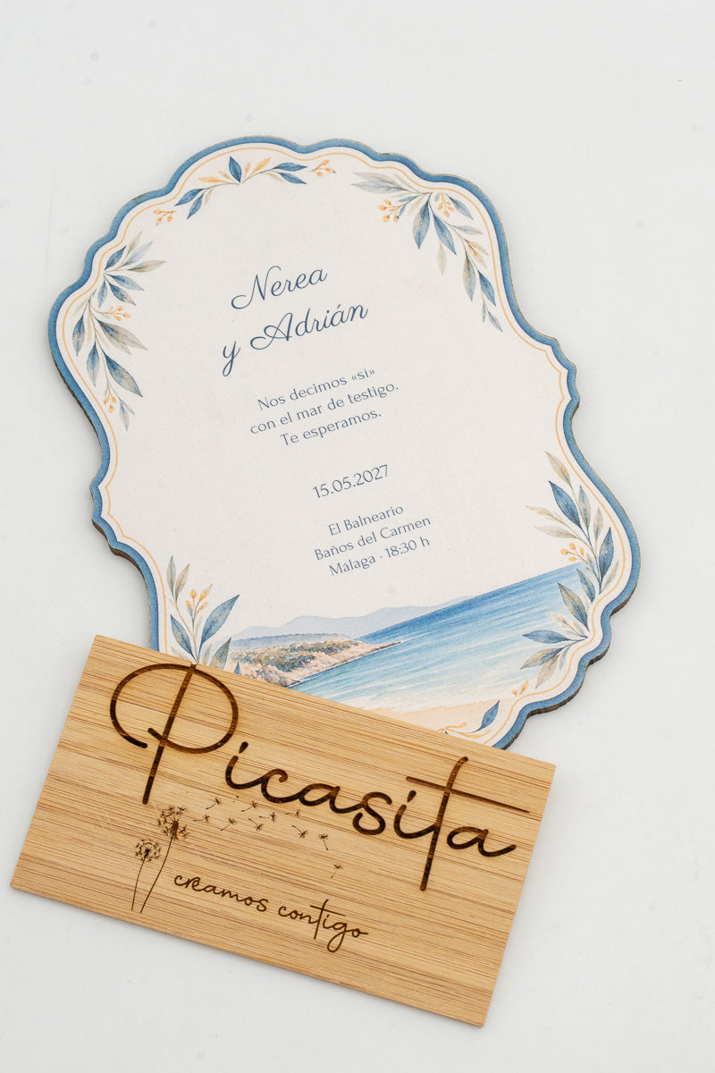 Faire-part de mariage en bois avec un paysage marin à l'aquarelle