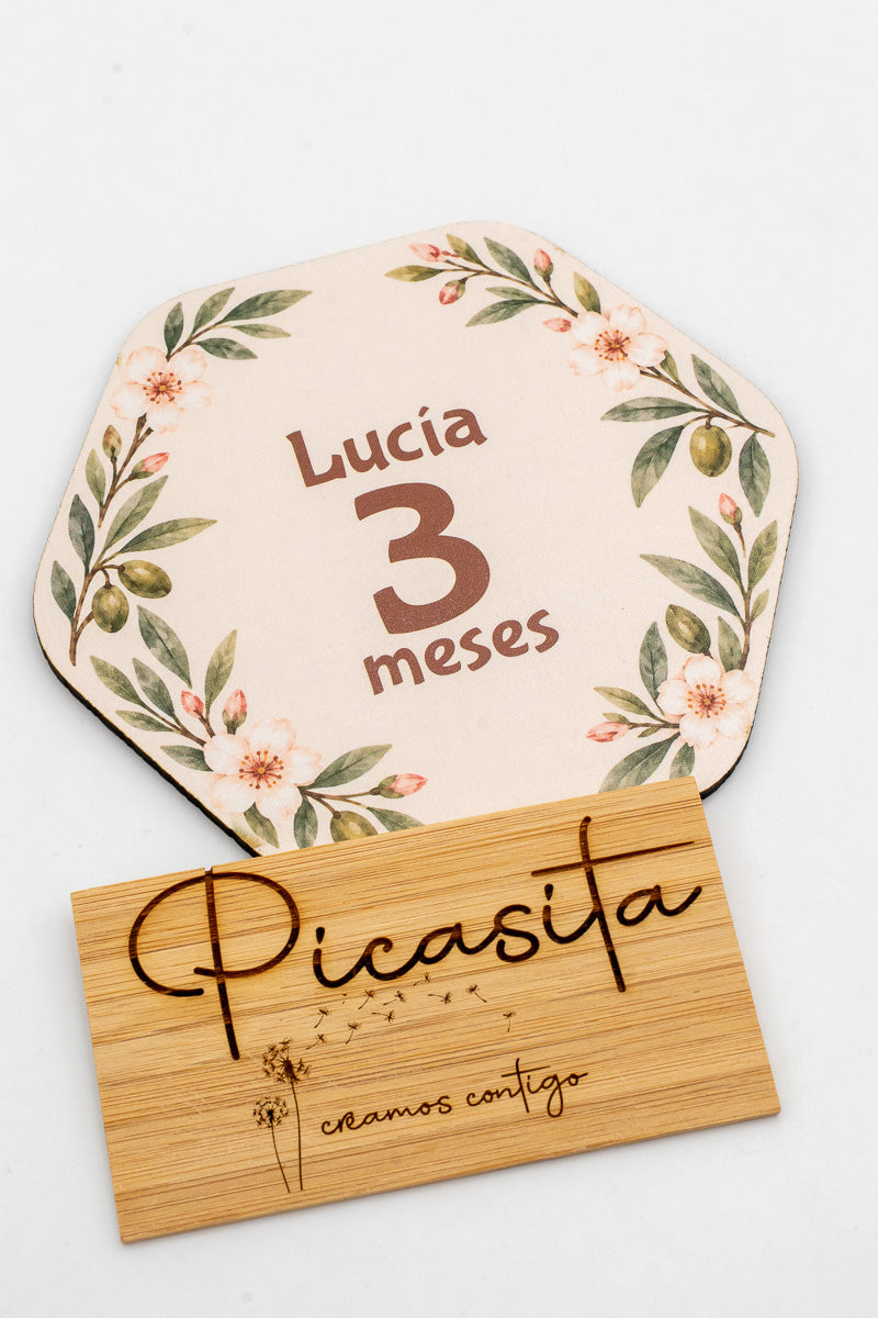 Cartes étapes bébé en bois personnalisées