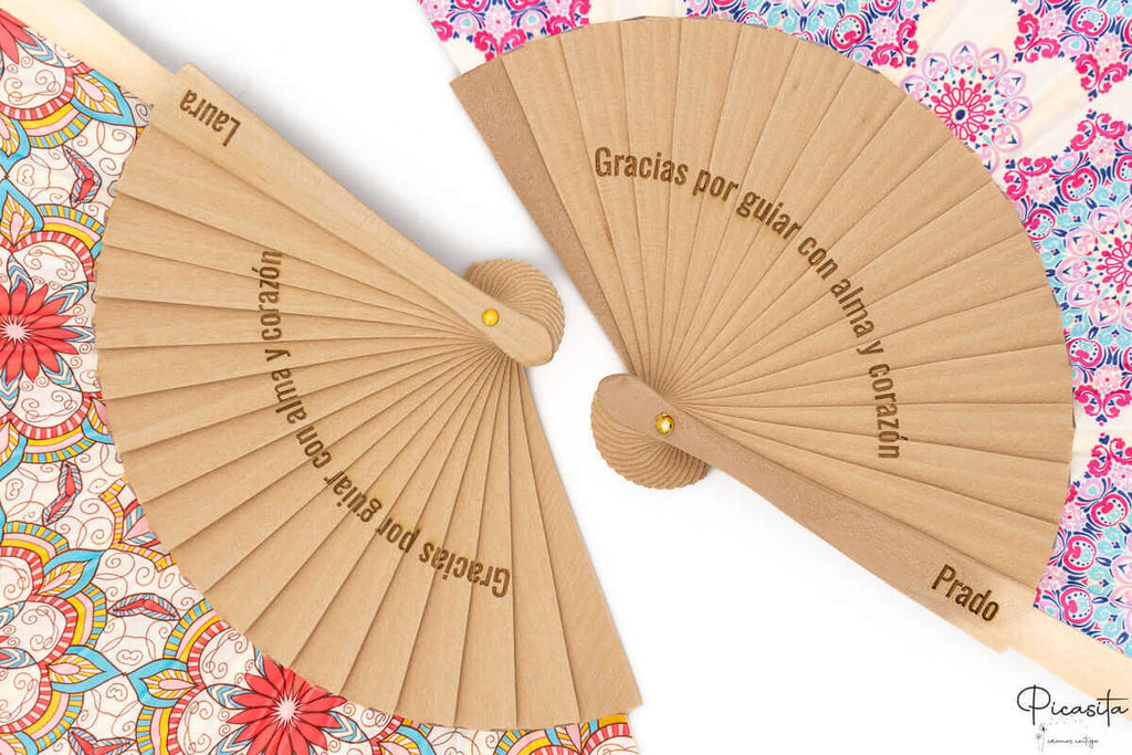 Abanicos de Madera y Tela Estampados Personalizados