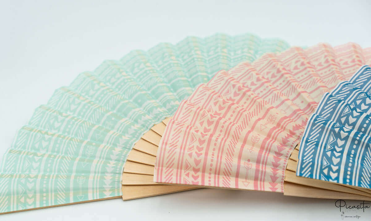 Abanicos de Madera y Tela Estampados Personalizados