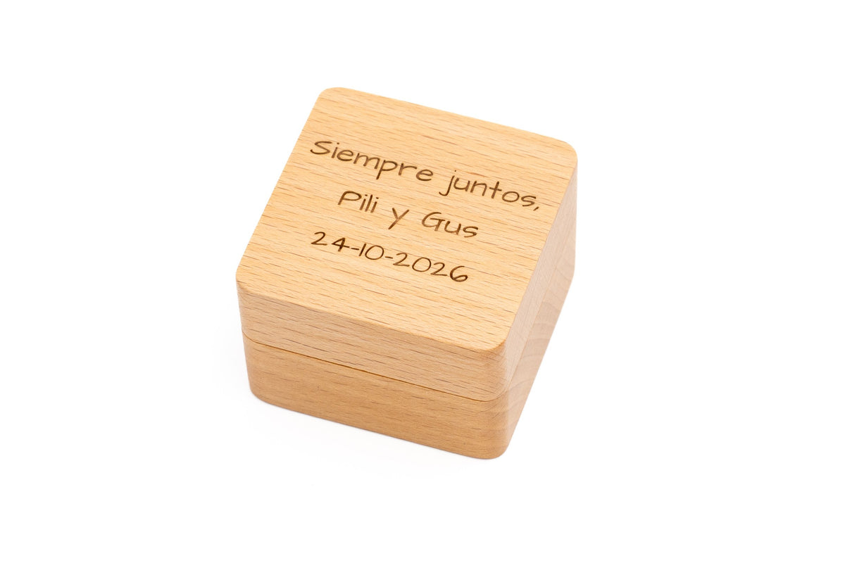 Caja para anillo de pedida con frase en la tapa exterior