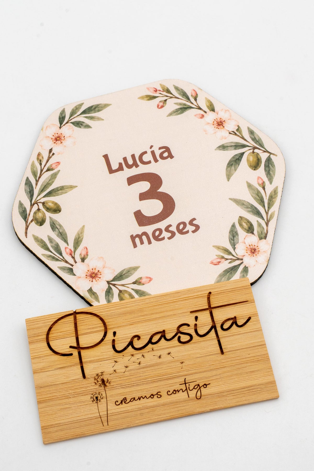 Cartes étapes bébé en bois personnalisées