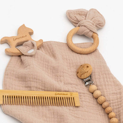 conjunto_muselina_chupetero_personalizado_mordedor_y_peine