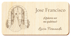 Simulation d’une plaque pour parrain de mariage, gravure laser sur contreplaqué, scène Entrée à l’église, Jose Francisco et Luisa Fernanda, personnages vus de dos sans visage.